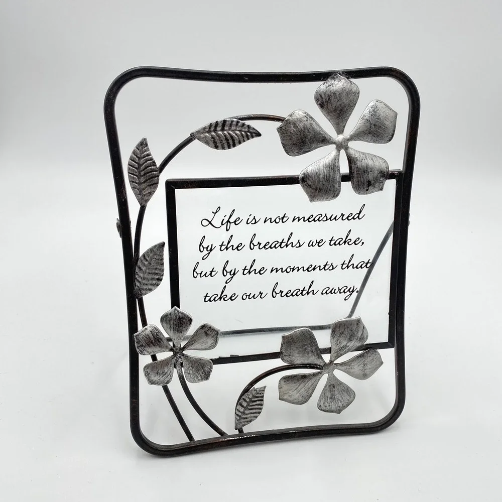 Metal‎ Floral Photo Frame 